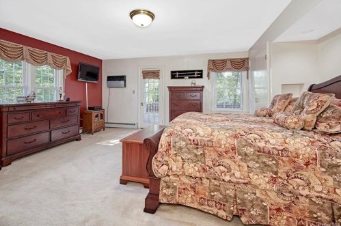 282 Ridgeway, White Plains NY  10605-4113 exterior