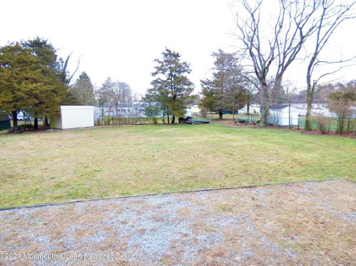 255 Grant Ave, Tinton Falls, NJ 07724-1404
