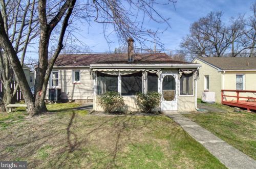 366 Clements Bridge Rd, Runnemede NJ  08078-1919 exterior