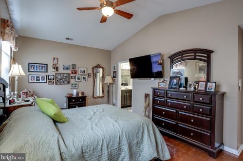 7 Osprey Ln, West Deptford NJ  08086-1809 exterior