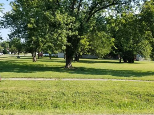 1131 Maple St, Melrose, KS 66725-1929