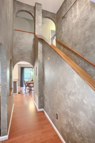 109 Shelbourne Dr, Moon Twp, PA 15108-8923