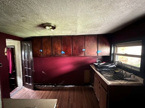 1922 Leishman Ave, New Kensington PA  15068-4245 exterior