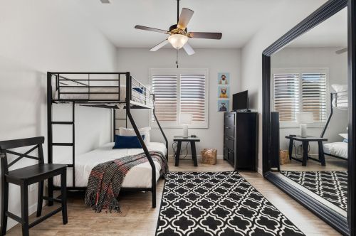52090 Avenida Mendoza, La Quinta CA  92253-3296 exterior