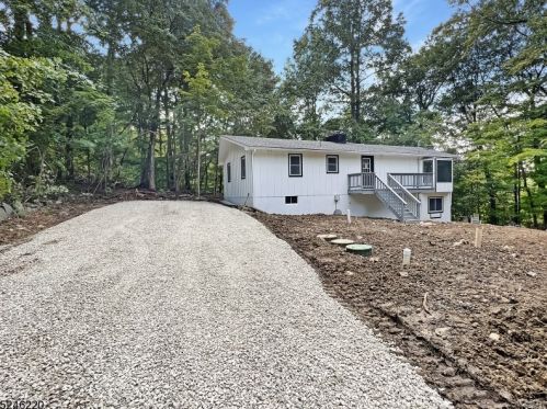 15 Glen Dr, Wantage NJ  07461-4801 exterior