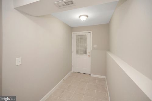 5512 Carousel St, Fredericksburg VA  22407-1205 exterior