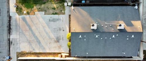 130 8th St, Bakersfield, CA 93304-2357