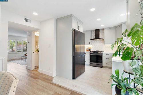 118 Lawnview Cir, Danville CA  94526-5107 exterior