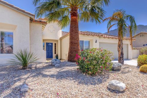 821 Summit Dr, Palm Springs CA  92262-1227 exterior
