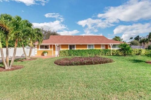 2243 Hunter Blvd, Naples, FL 34116-6253