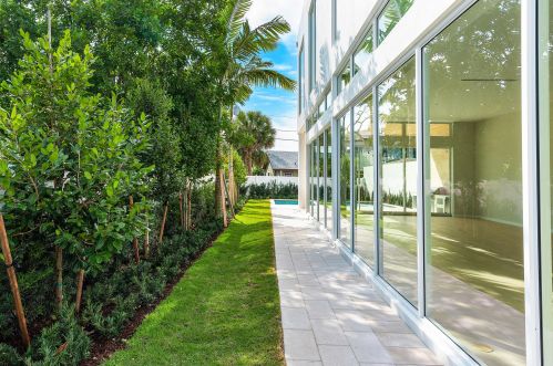 724 Lake Ave, Delray Beach FL  33483-5928 exterior