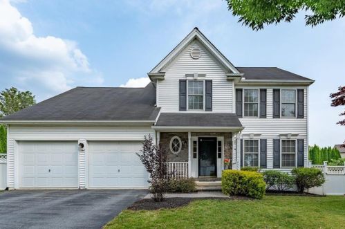 4556 Brighton Rd, Macungie, PA 18062-8225