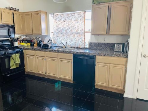 13249 Country Ct, Victorville, CA 92392-6274