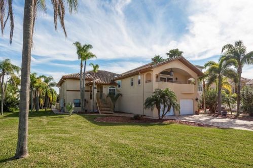 5226 Westshore Dr, New Port Richey, FL 34652-3040