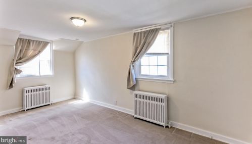 501 Delaware Ave, Lansdale PA 19446-3419 exterior