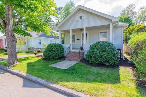 47 Tripp Ave, Brockton, MA 02301-6117