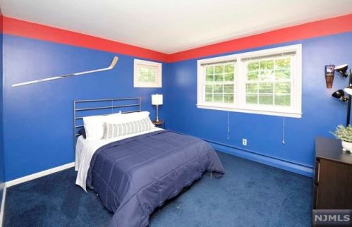 1 Ferris Ct, Ho Ho Kus NJ  07423-1017 exterior