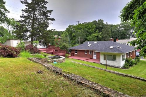 65 Ridgebrook Dr, Bridgeport CT  06606-1925 exterior