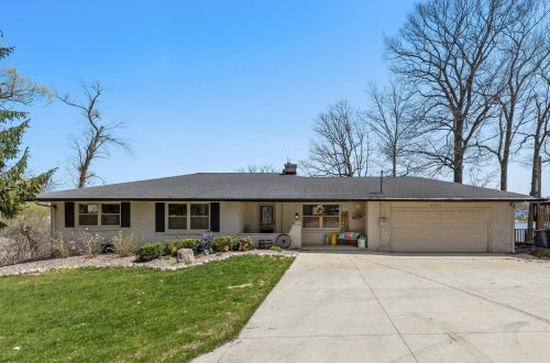 4920 Elm Island Ln, Waterford, WI 53185-3316