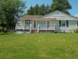 204 Park St, Saint Clairsville OH  43950-1620 exterior