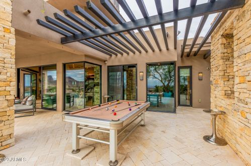 9710 Palisades Blvd, Scottsdale AZ 85268-2755 exterior