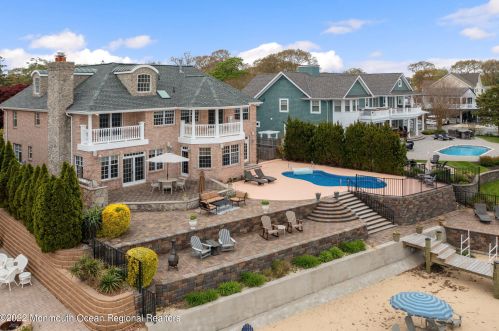 3007 River Rd, Point Pleasant Beach, NJ 08742-2162