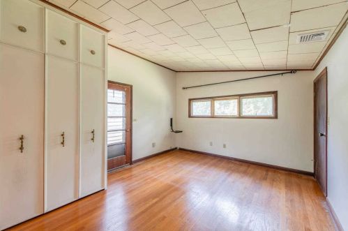 40 Tree Top Ln, Poughkeepsie NY  12603-4820 exterior