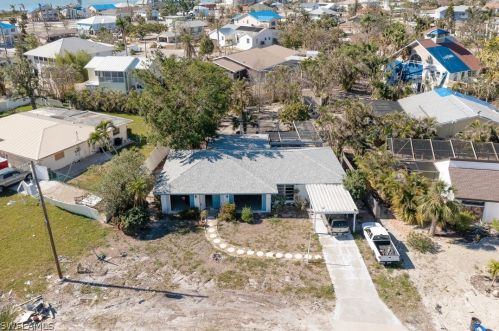 8100 Lagoon Rd, Fort Myers Beach, FL 33931-5007