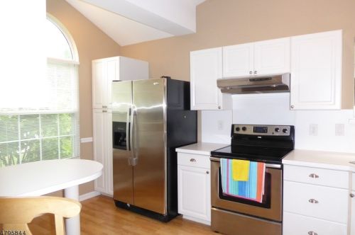 406 Cardinal Ln, Bedminster NJ  07921-1913 exterior