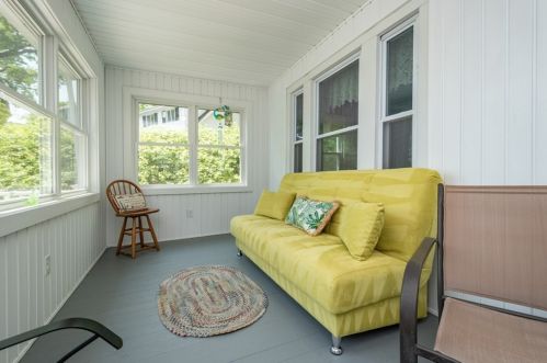 6 Davis Way, Worcester MA  01604-1314 exterior