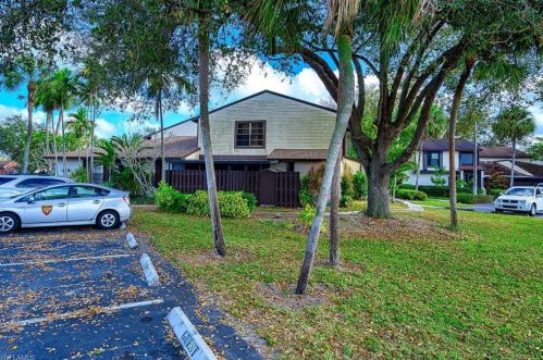 4261 22nd Ave, Naples, FL 34116-4837
