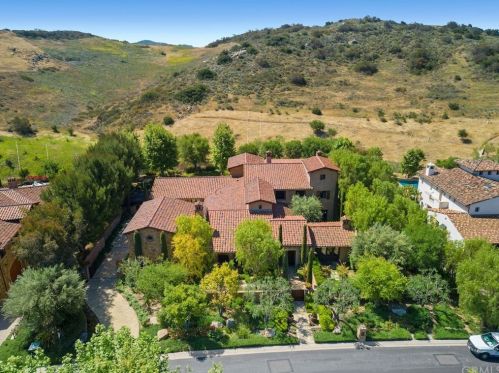 66 Canyon Crk, Irvine, CA 92603-0419