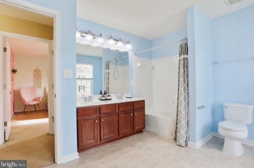 214 Union Ridge Dr, Charles Town WV  25414-4950 exterior