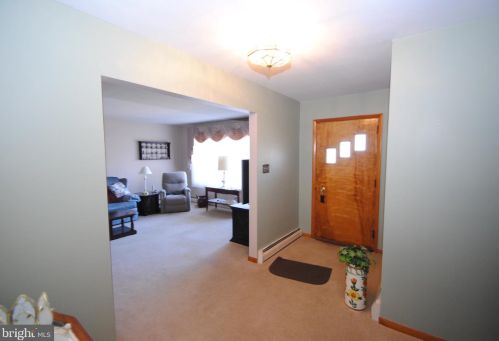 240 2nd St, Florence NJ  08518-1404 exterior