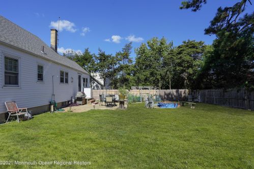 532 Smith Dr, Point Pleasant Beach NJ  08742-5432 exterior