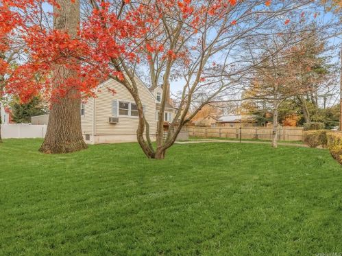 40 Glen Ave, Rye Brook NY  10573-2636 exterior