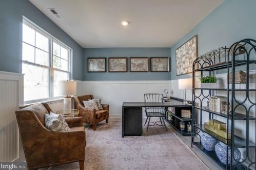 137 Winifred Dr, Hanover PA  17331 exterior