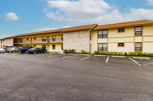 5924 Longbow Ln, West Palm Beach, FL 33415-7062