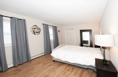 7 Academy St, Fishkill NY 12524-1301 exterior