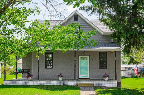 54 Canal St, Carroll, OH 43112-9009