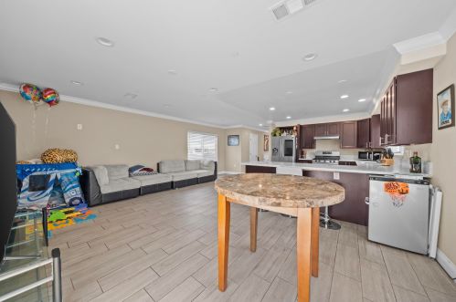 7891 Railroad Ave, Riverside CA  92504-4139 exterior