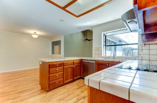 316 Countryside Dr, Santa Rosa CA 95401-5691 exterior