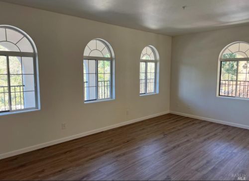385 Vine St, Vacaville CA  95688-8704 exterior