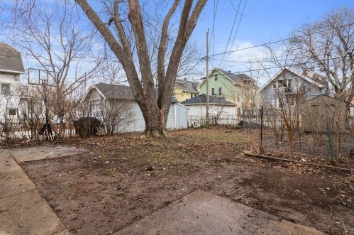 2208 55, Milwaukee WI 53216-3113 exterior