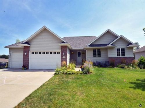 518 Pheasant Trl, Deerfield, WI 53531-9344