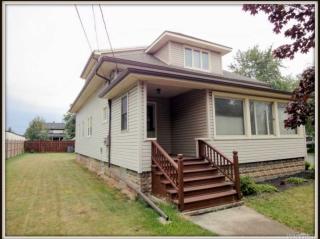 38 Lincoln St, Cheektowaga, NY 14043-2406
