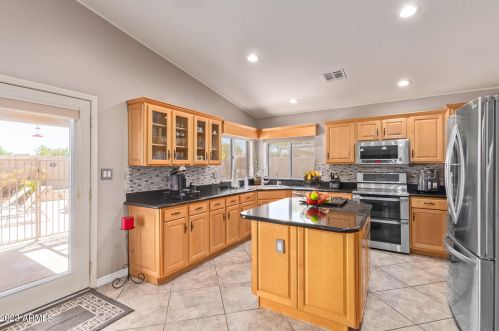 4019 Charlotte Dr, Glendale AZ  85310-3212 exterior