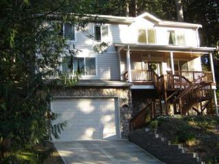 7 Holly View Way, Bellingham, WA 98229-7854