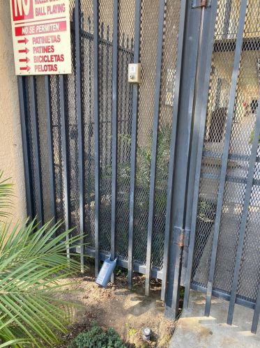 15351 Orange Ave, Paramount CA  90723-3816 exterior