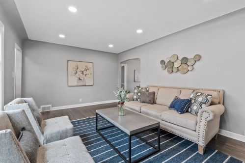 5637 Washburn Ave, Minneapolis MN  55410-2634 exterior